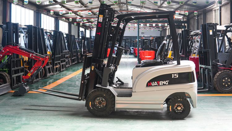 Advantages of Electric Forklifts