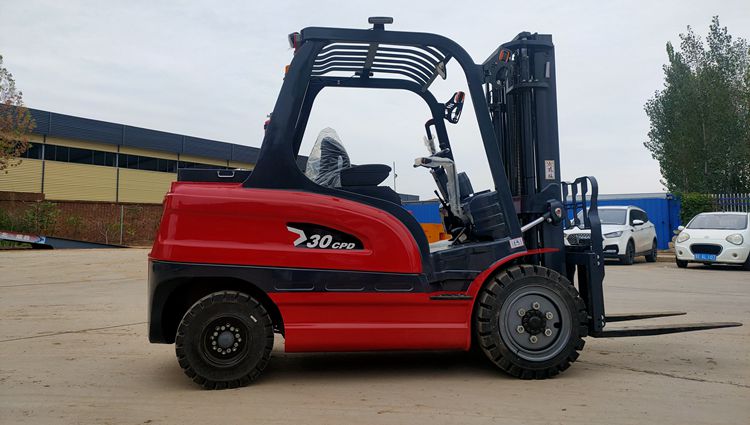 Diesel Forklift & Electric Forklift Comparisons