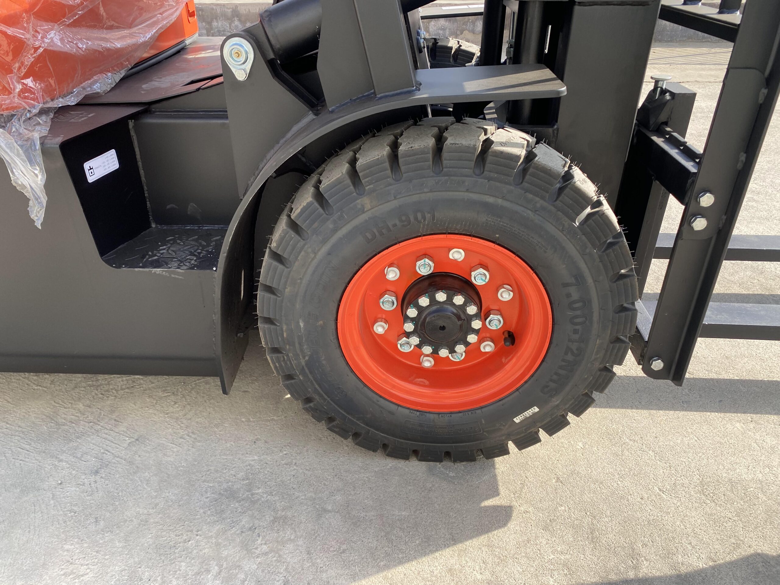 Carrello diesel da 2 tonnellate, riferimento del dettaglio pneumatici