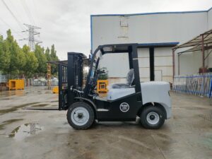 Chariot élévateur diesel de 3 tonnes, référence latérale