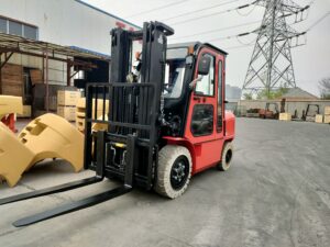 Carretilla diésel de 3.5 toneladas, referencia frontal de cabina
