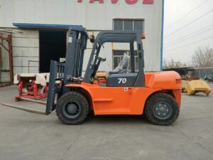 Carrello elevatore diesel da 7 tonnellate, riferimento laterale