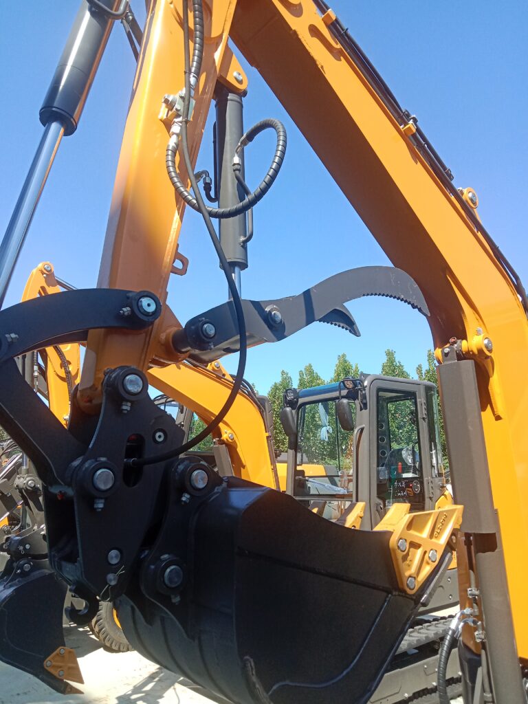 HT-50 — Bucket Linkage