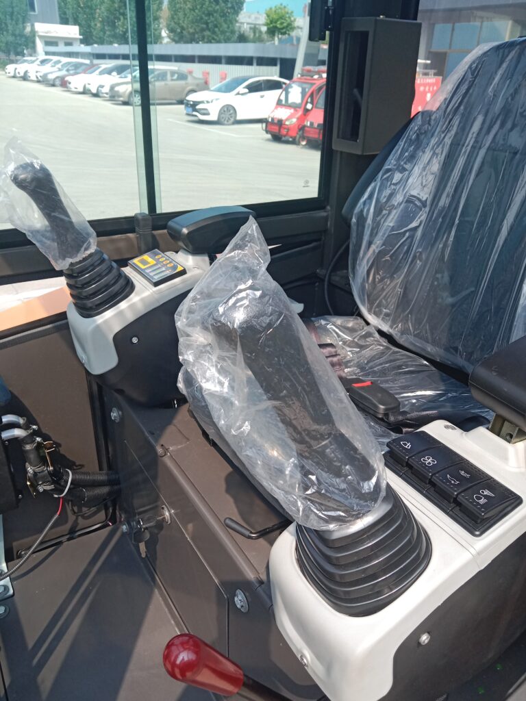 HT-40 — Pilot Controls