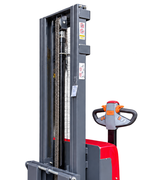 Detalle del mástil y la cadena del apilador eléctrico con conductor acompañante HT-CDD10
