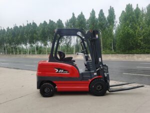 Carretilla eléctrica de 2.5 toneladas, vista lateral — ejemplo de configuración