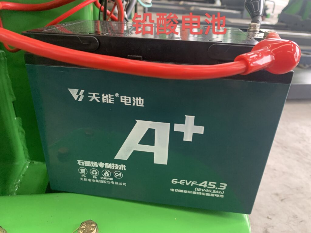 Maintenance-free lead-acid battery used for semi-electric self-loading stackers